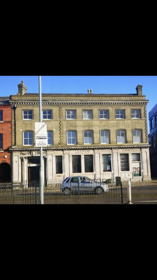 Entire Two Bedrooms Flat With Nice View H2 Great Yarmouth Bagian luar foto